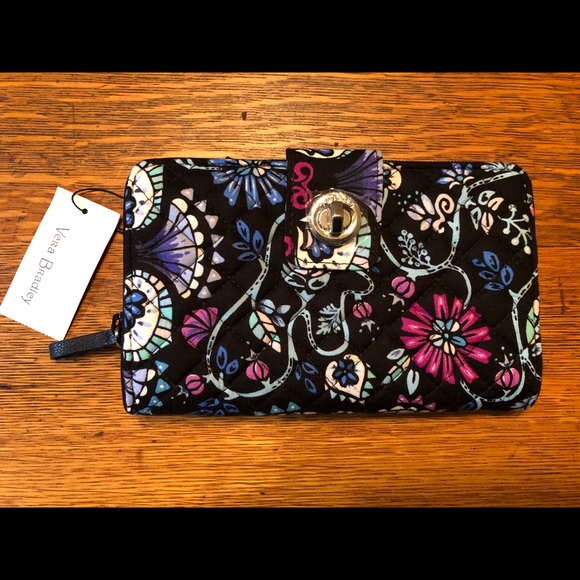 Vera Bradley Handbags - Vera Bradley Turnlock Wallet